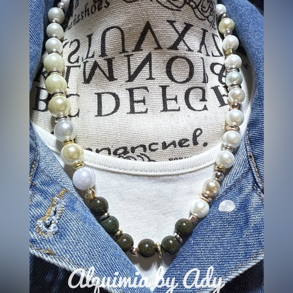 Pearl and zoisite beaded chunky necklace - Picture 1 of 5